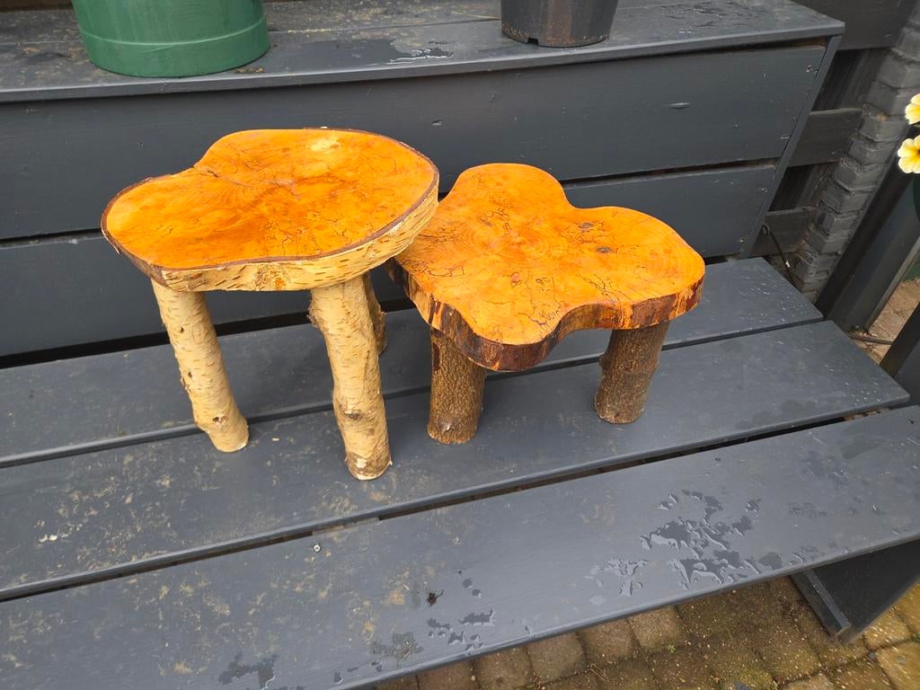 2x Bijzettafeltjes berkenhout 30 & 40 cm hoog, Ophalen, Minder dan 45 cm, Gebruikt, Overige vormen