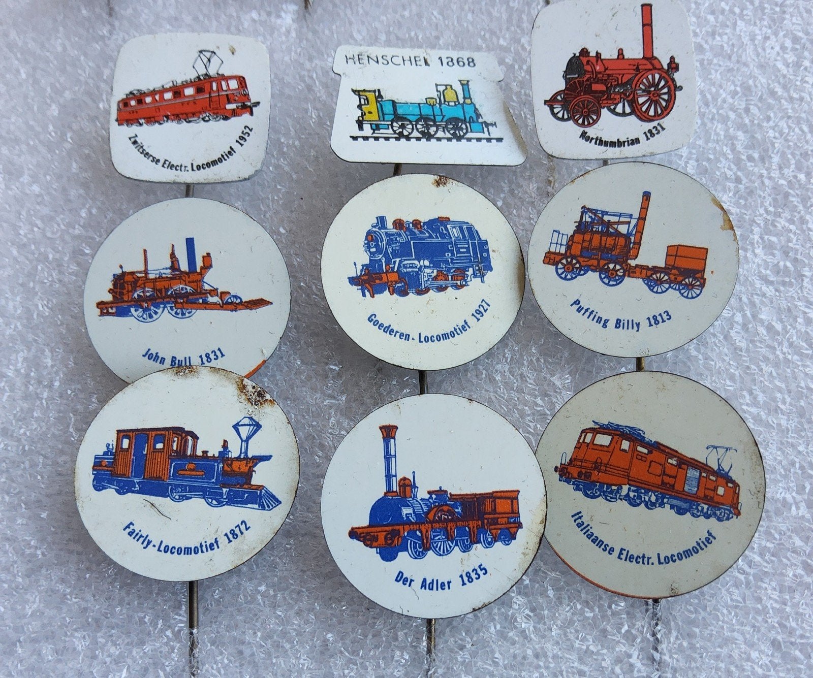 9 Vintage Locomotief Speldjes - Trein Collectie, Ophalen of Verzenden, Gebruikt, Overige onderwerpen, Speldje of Pin