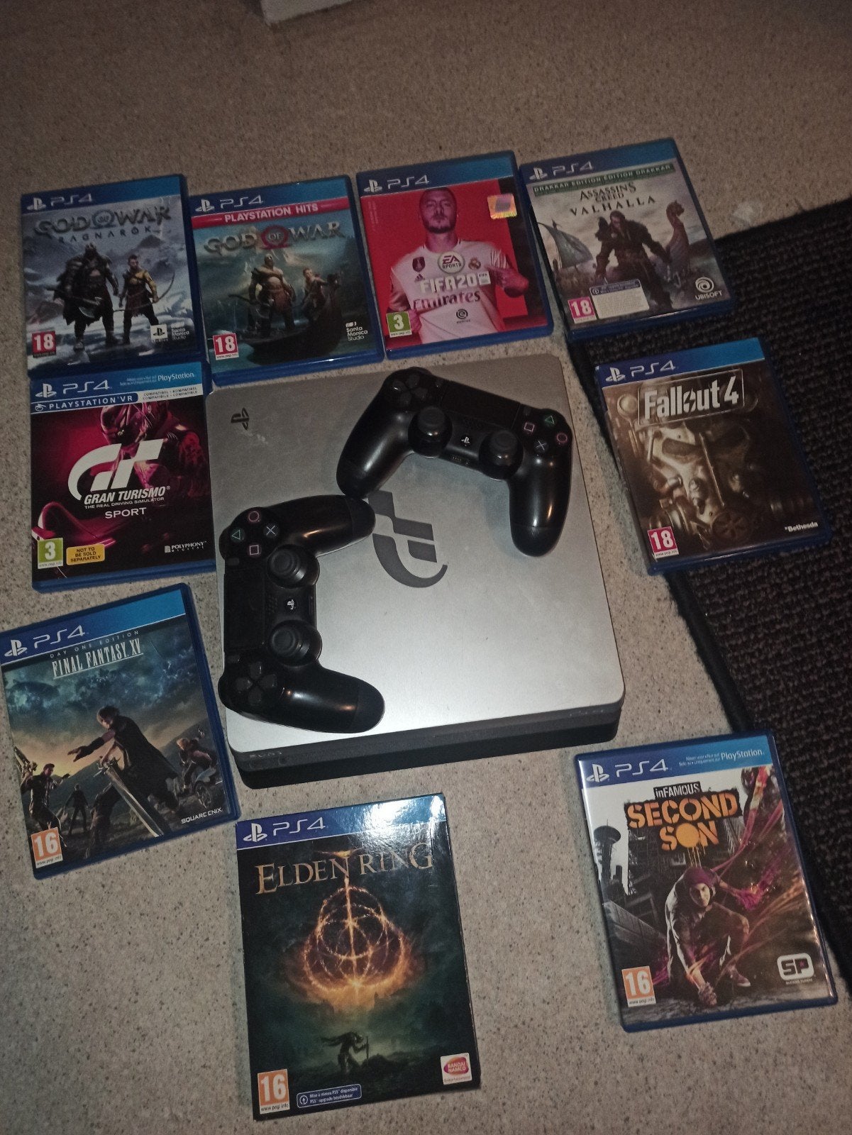 ps4 limited edition met 9 spelletjes 1 tb, Ophalen, Met 2 controllers, Zo goed als nieuw, 1 TB