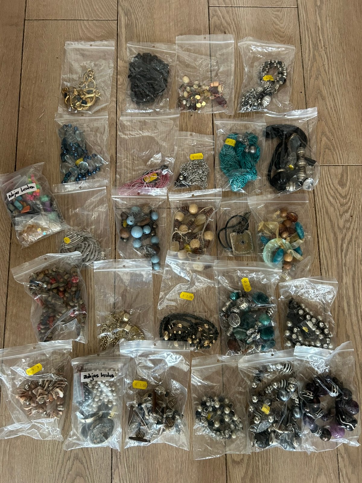 Partij sieraden nieuw mag weg voor een leuk prijsje, Sieraden, Tassen en Uiterlijk, Ophalen of Verzenden, Zo goed als nieuw, Overige kleuren