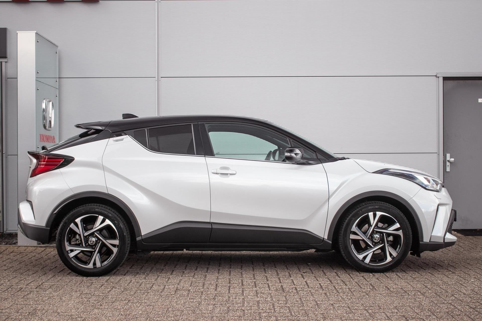 Toyota C-HR 2.0 Hybrid Dynamic | Adapt Cruise | Carplay | Na, Auto's, Stof, Euro 6, 4 cilinders, Wit