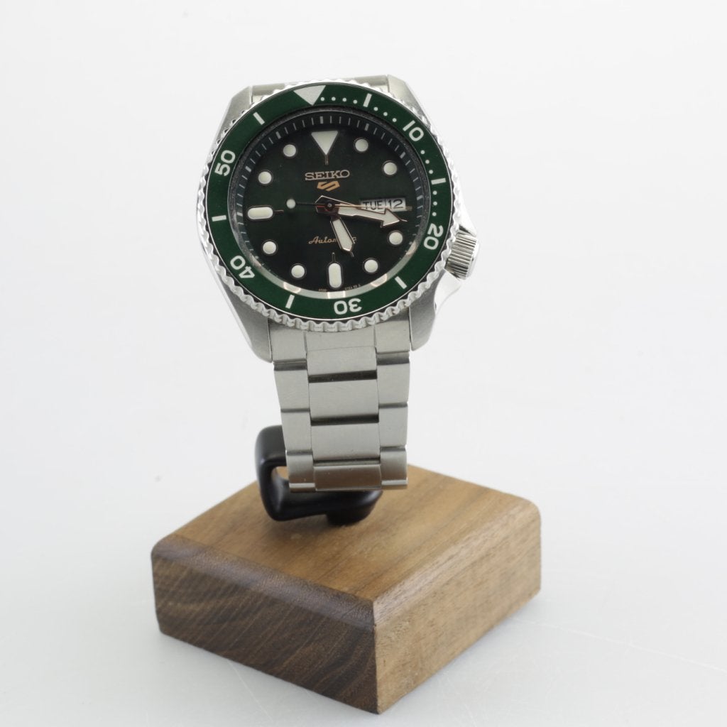 Seiko 5 Sport 4R36-07G0 Groen automaat horloge, Seiko, Zo goed als nieuw, Support@seiko.com, 5-11, Akasaka 2-chome
Minato-ku, Tokyo 107-0052
Japan