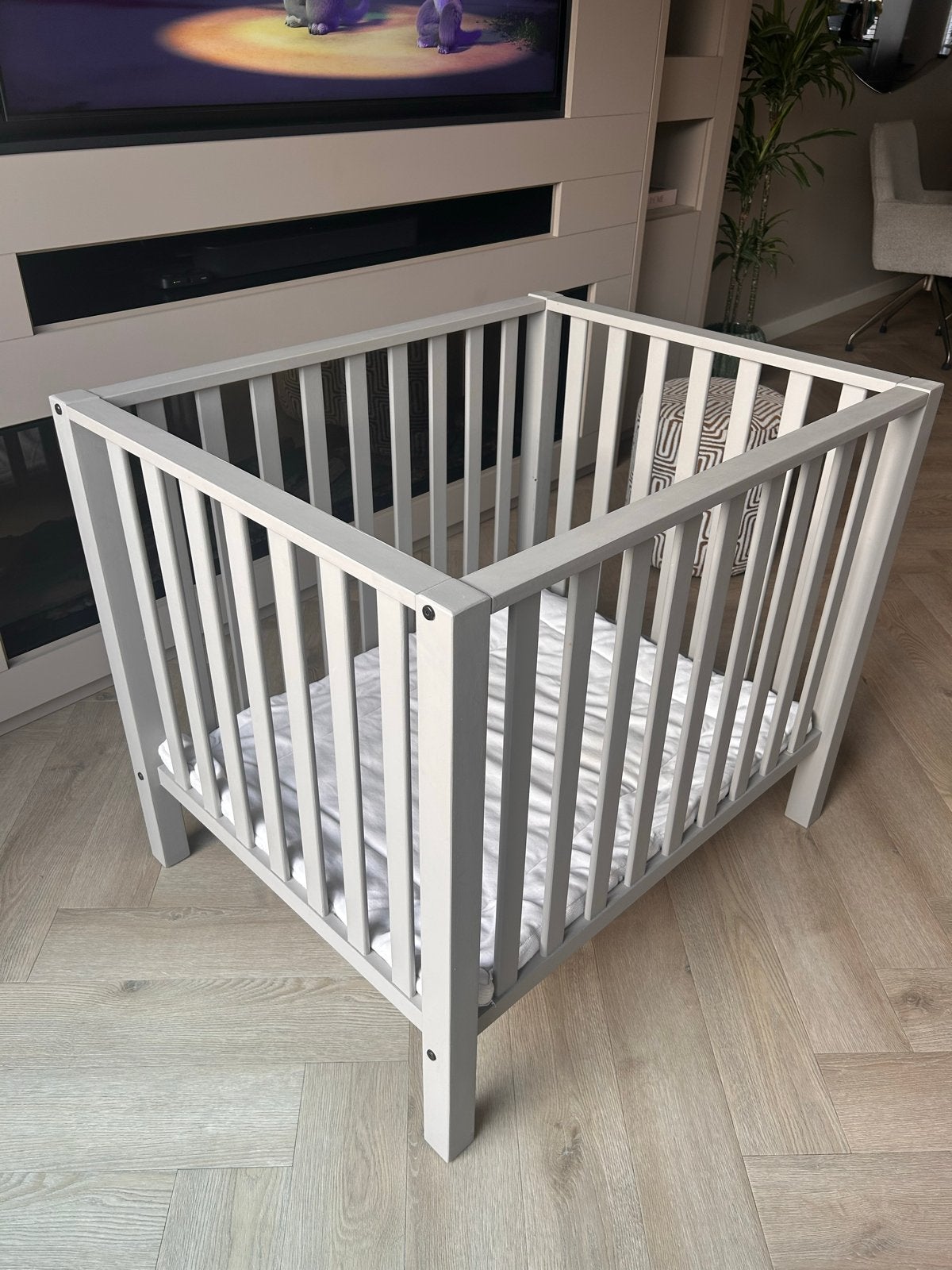 Grijze/taupe box 100x80x86 cm, eventueel met boxkleed, Ophalen, Zo goed als nieuw, Rechthoekig, Boxkleed
