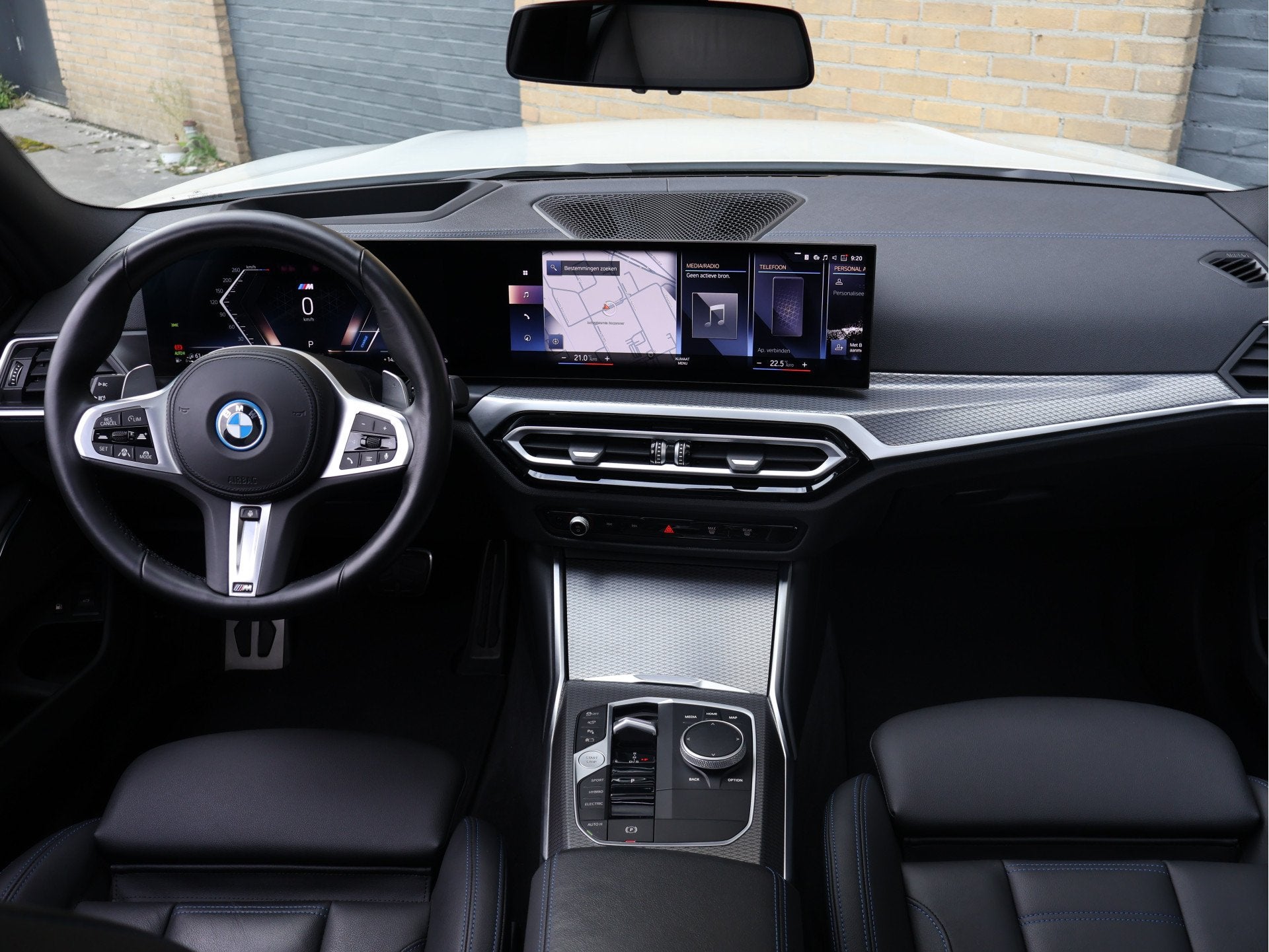 BMW 3 Serie Touring 330e xDrive | Pano | HUD | 360° Camera, Auto's, Gebruikt, 4 cilinders, Leder, Vierwielaandrijving