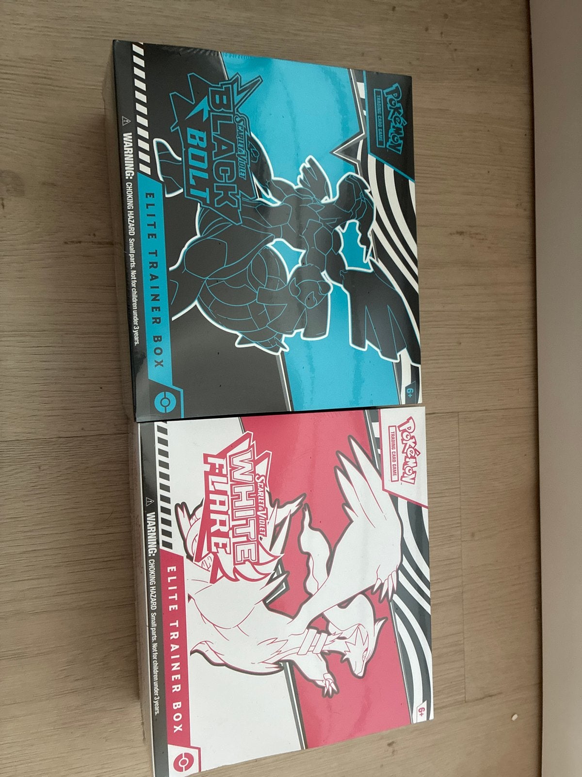 Pokémon Elite Trainer Box Scarlet & Violet Black Bolt & Whit, Ophalen, Nieuw, Overige typen
