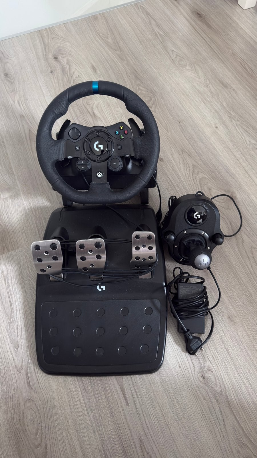 Logitech G923 racestuur met shifter, Ophalen of Verzenden, Zo goed als nieuw, Stuurtje of Sportattribuut, Xbox Series S