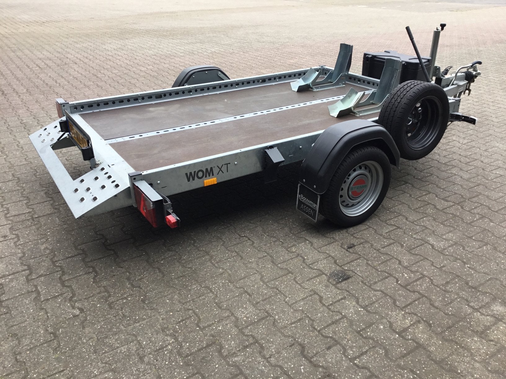 Stema afzinkbare motortrailer, Ophalen, Zo goed als nieuw