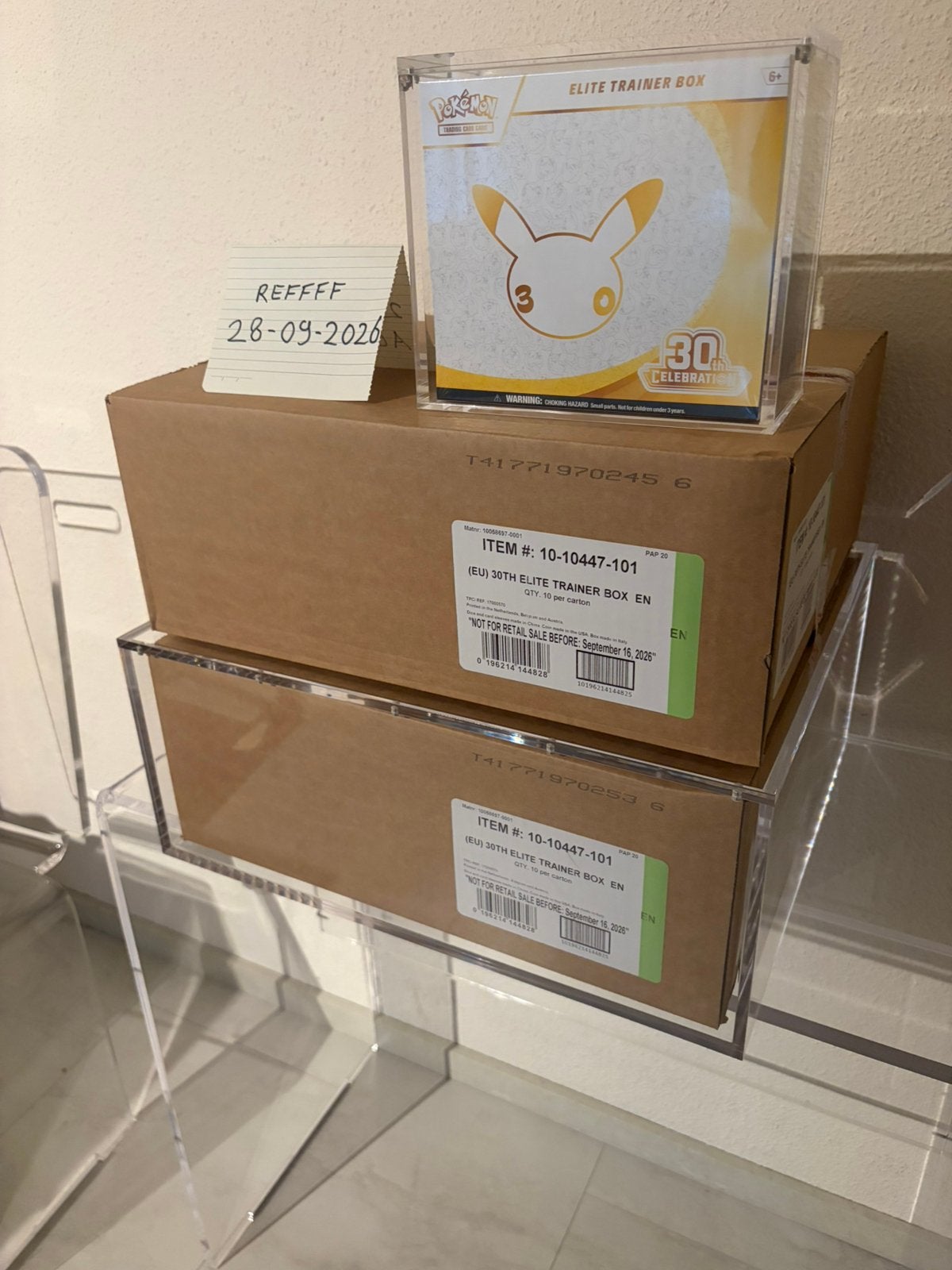 30th Anniversary ETB Elite Trainer Box Sealed, Ophalen of Verzenden, Nieuw, Boosterbox, Foil