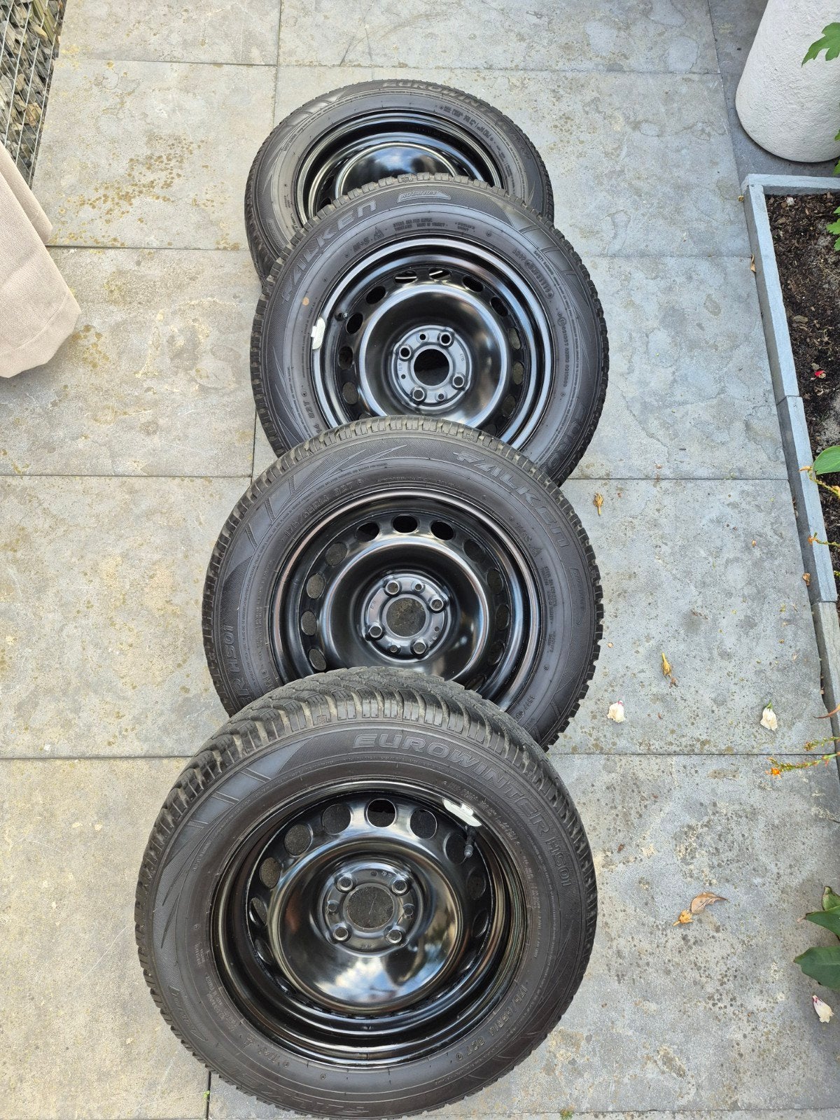 Fiat 500 Falken winterbanden op stalen velgen 175/65R14, Ophalen, 14 inch, Gebruikt, 175 mm