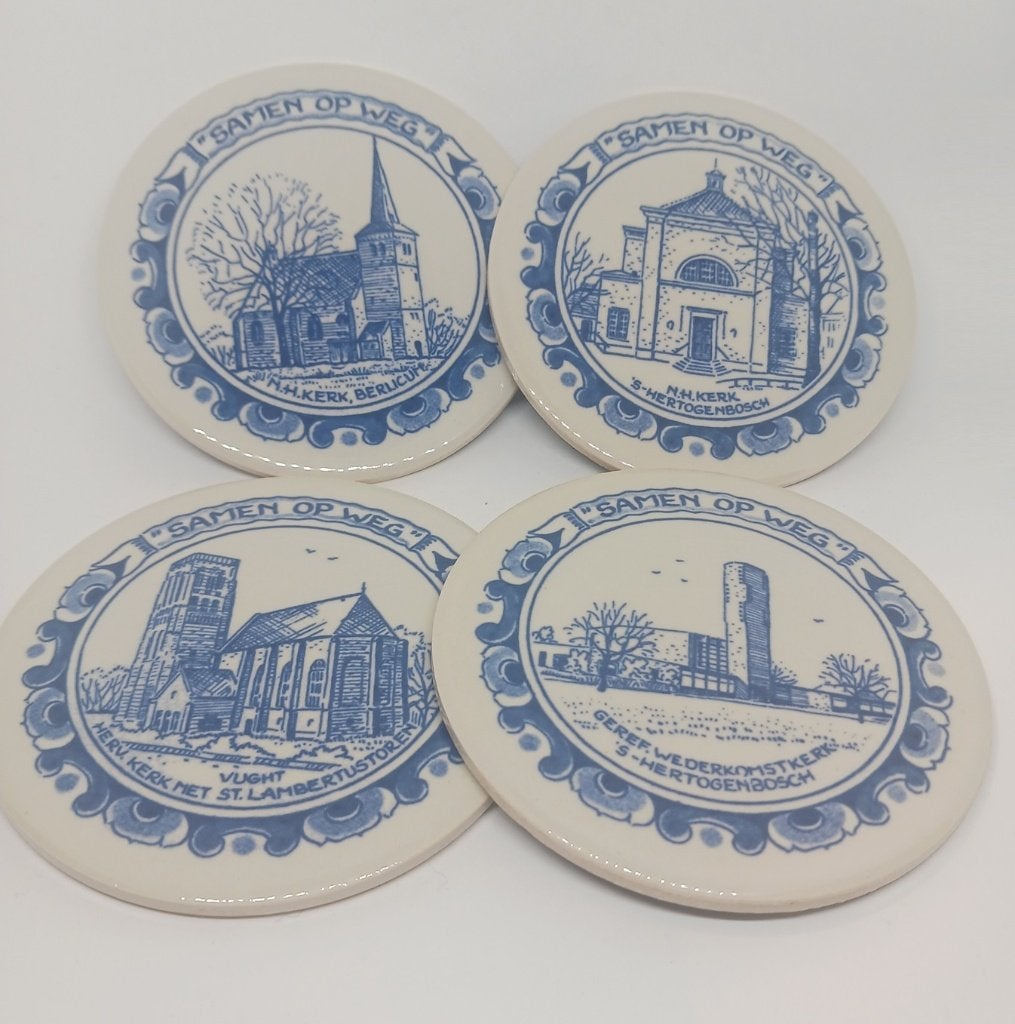 Onderzetters blauw wit met kerken 'Samen op weg', Steen/keramiek, Glasonderzetter, Ophalen of Verzenden, Zo goed als nieuw