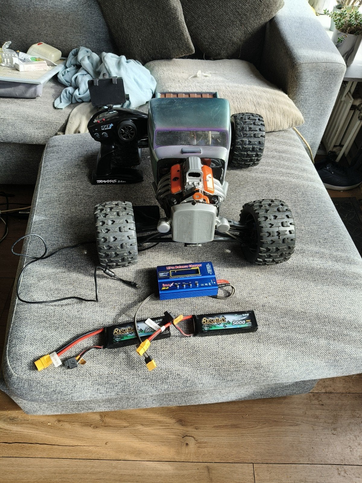 Traxxas E-Revo 2.0 VXL met 2 accu's, lader en zender, Hobby en Vrije tijd, Gebruikt, Auto offroad, RTR (Ready to Run), Schaal 1:8