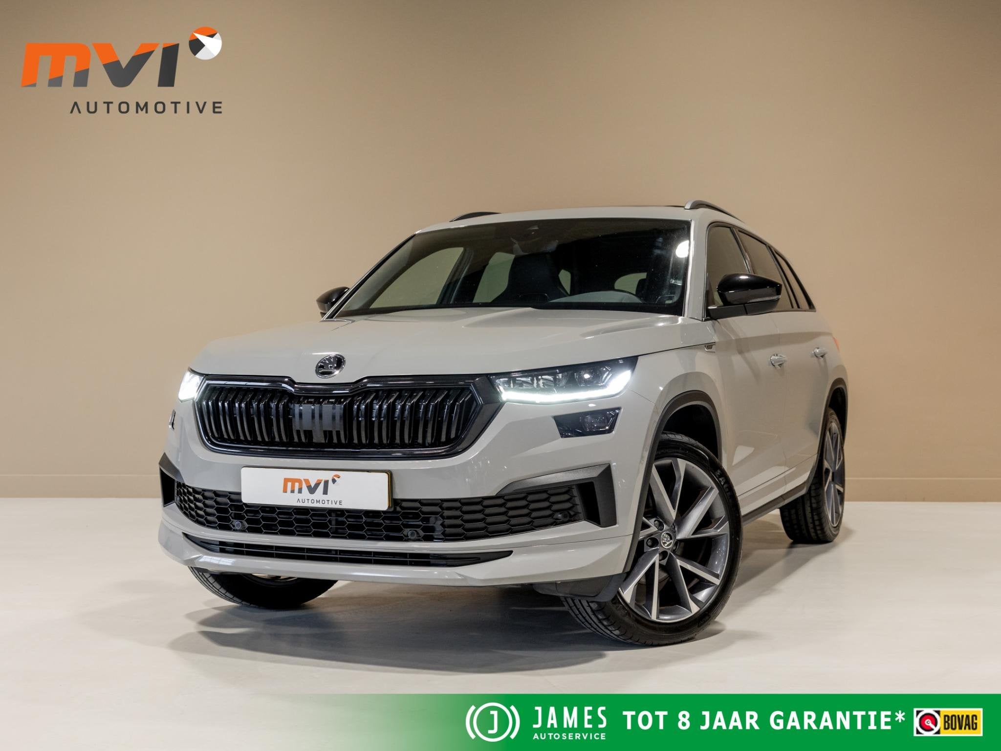 Skoda Kodiaq 1.5 TSI Sportline Business / 150pk / Trekhaak /, Auto's, Voorwielaandrijving, Dealer onderhouden, 4 cilinders, Alcantara