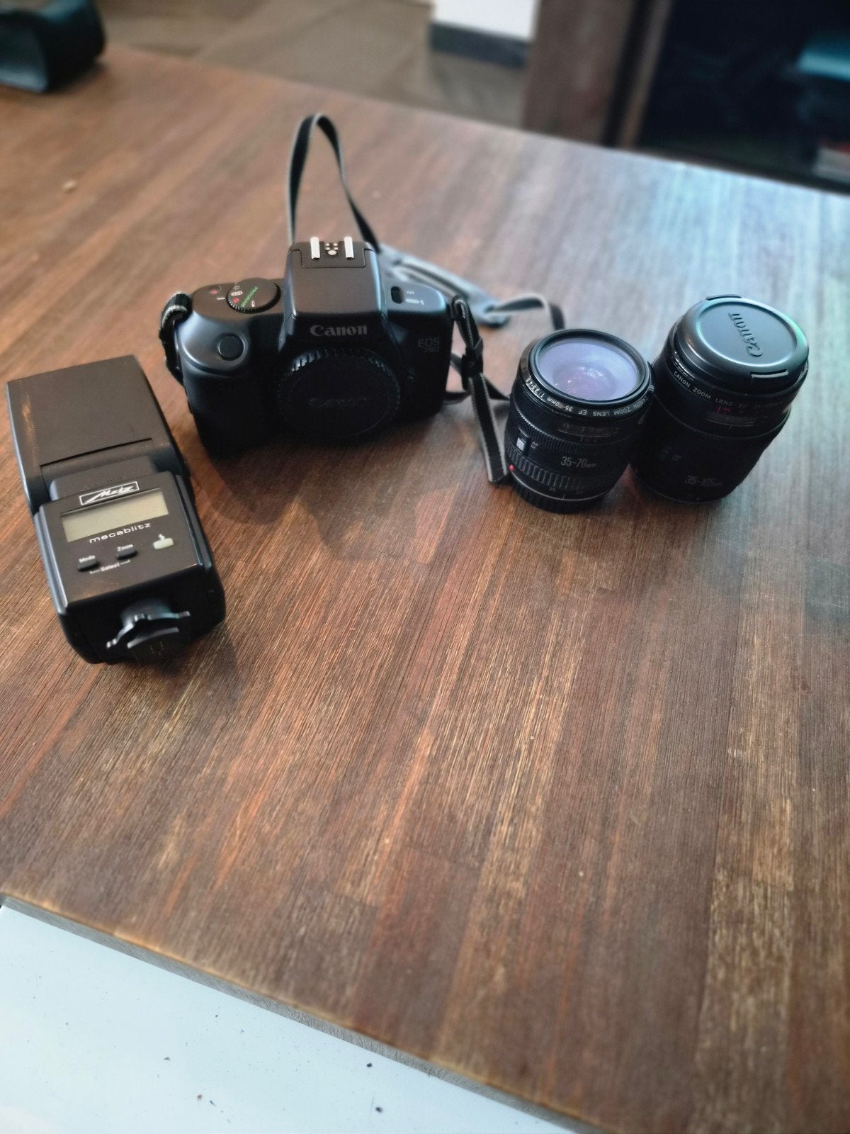 Canon EOS 750 met 2 lenzen, flitser en tas, Externe flitser, Ophalen of Verzenden, LCD-scherm, Metz
