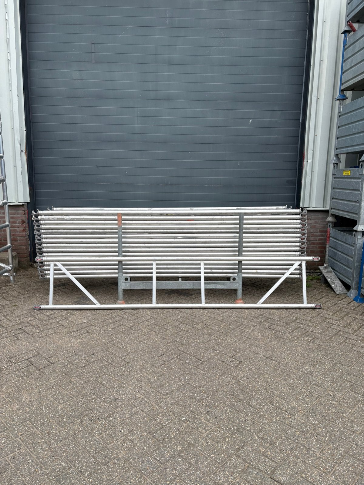 Jong gebruikte Altrex dubbele leuningschoor 305, Doe-het-zelf en Verbouw, Steigers, Ophalen, Zo goed als nieuw, Rolsteiger of Kamersteiger