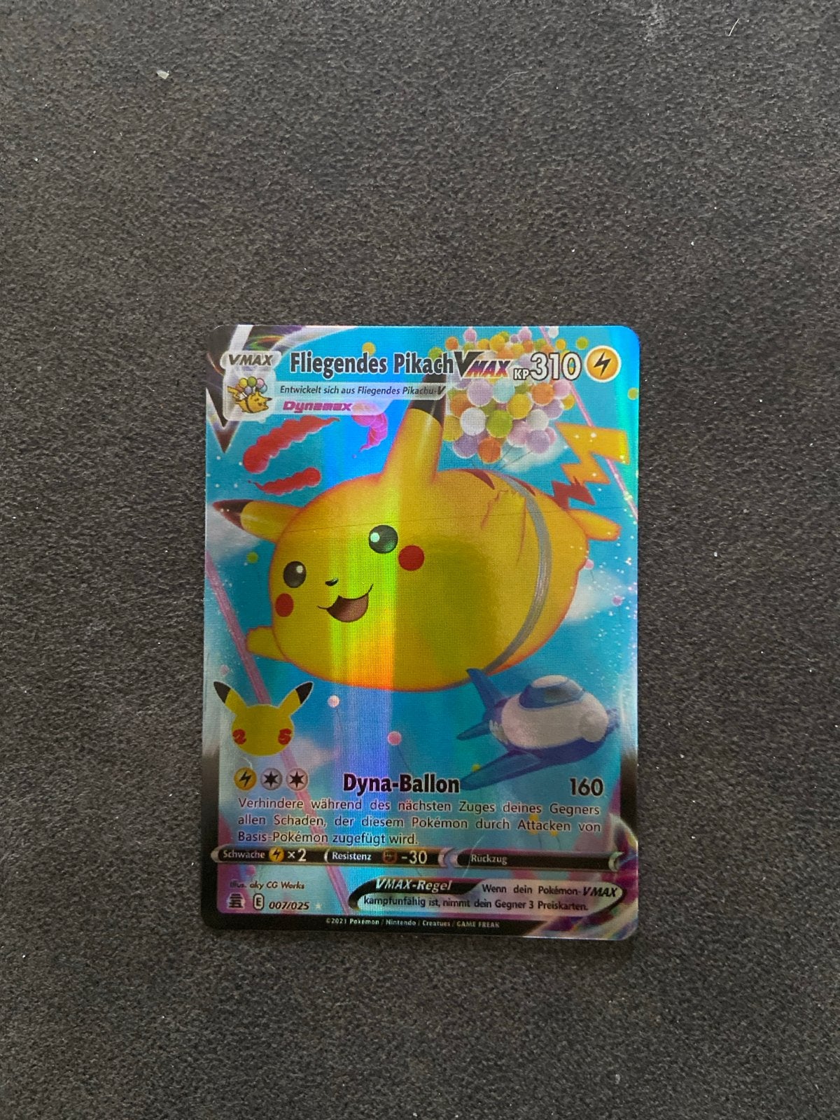 Fliegendes Pikachu VMAX Pokémon Kaart 007/025, Ophalen, Zo goed als nieuw, Losse kaart, Foil