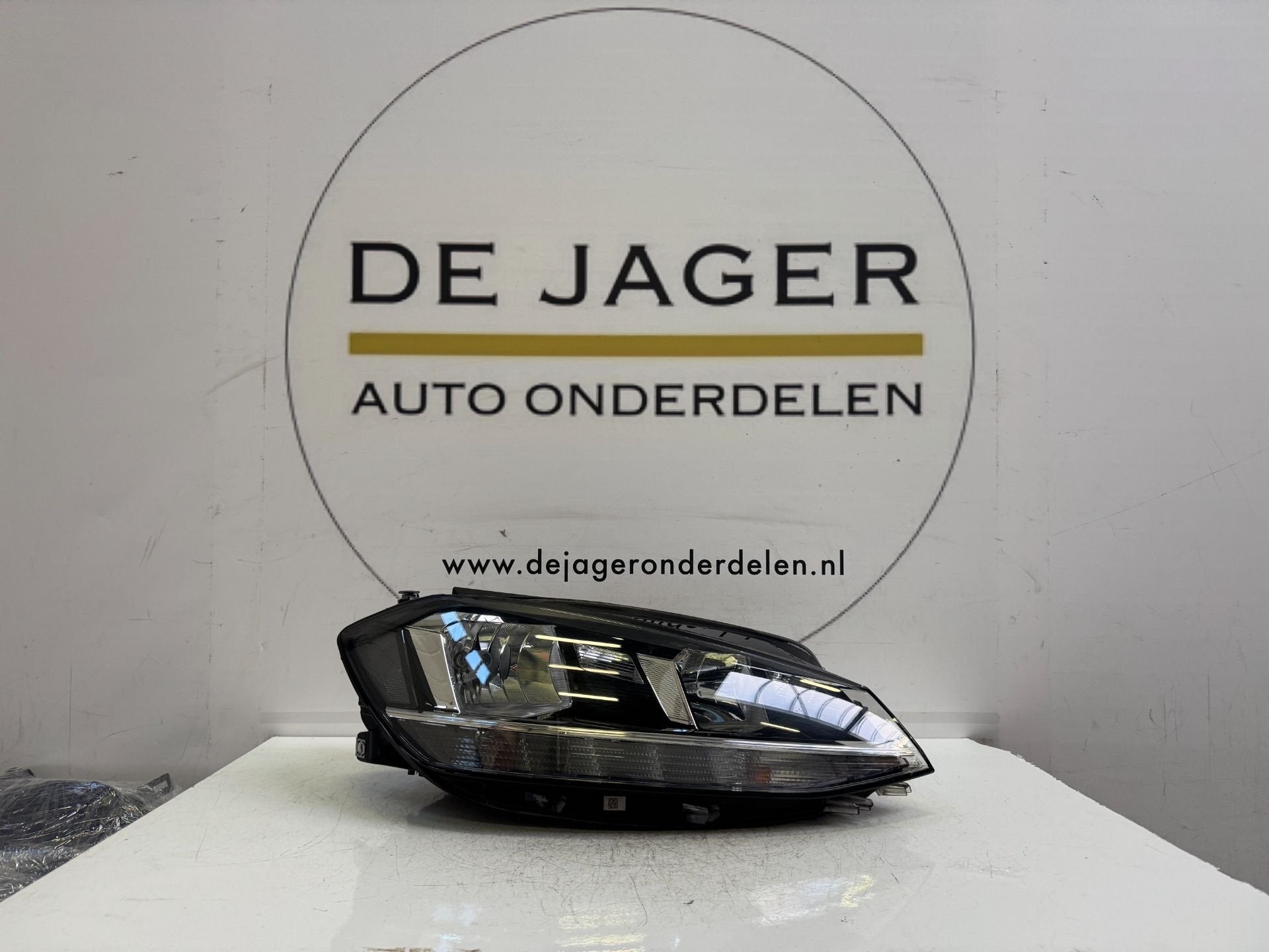 VW 5G GOLF VII 7.5 H7 LED KOPLAMP RECHTS 5G1941006D, Auto-onderdelen, Verlichting, Gebruikt, Volkswagen, Volkswagen AG, Berliner Ring 2
38440  Wolfsburg, DE
