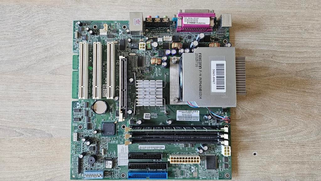 HP Pentium 4 moederbord P4 1,8ghz, zonder geheugen., Computers en Software, Moederborden, Gebruikt, Intel, Overige soorten, Ophalen of Verzenden