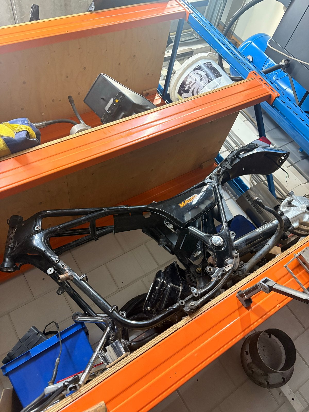 Honda magna vf700c 1984 frame/onderdelen, Ophalen of Verzenden, Gereviseerd