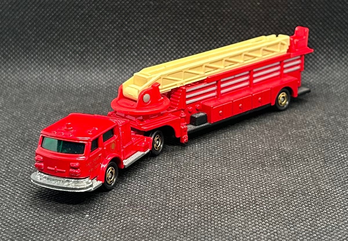 Tomica American LaFrance Aerial Brandweer 3 inch, Verzenden, Zo goed als nieuw, Bus of Vrachtwagen