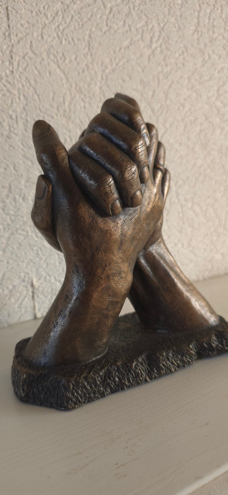 Beeld ineengestrengelde handen - Cold Cast Bronze, Antiek en Kunst, Ophalen