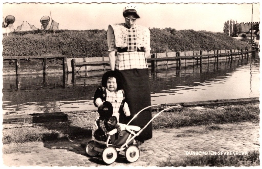 Oude Ansichtkaart Spakenburg Klederdracht Fotokaart, Verzamelen, Ophalen of Verzenden, 1940 tot 1960, Ongelopen, Utrecht