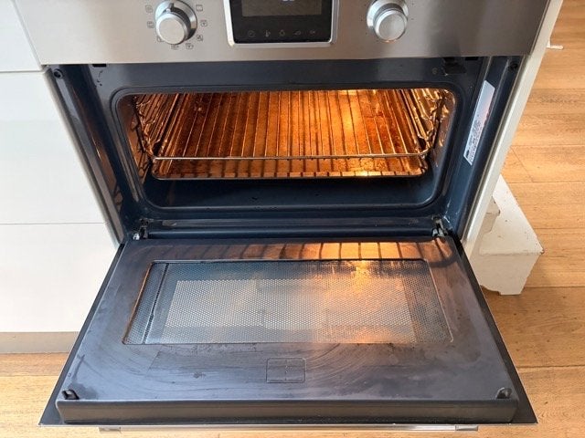 Foto 13 van Moderne keuken met eiland en moderne apparatuur