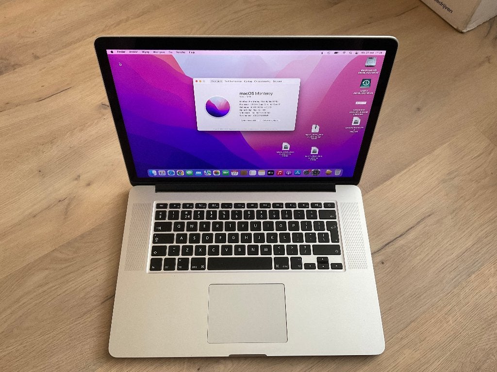 MacBook Pro 15 met 1TB, Computers en Software, Apple Desktops, Ophalen, Zo goed als nieuw, Mac Pro, 3 tot 4 Ghz