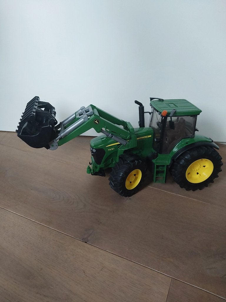 bruder 7930 met voorlader, Ophalen, Gebruikt