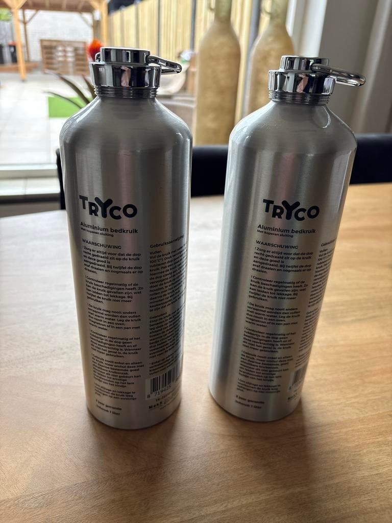 2 Tryco kruiken met 2 Jollein blauwe kruikzakken, Kinderen en Baby's, Ophalen of Verzenden, Zo goed als nieuw