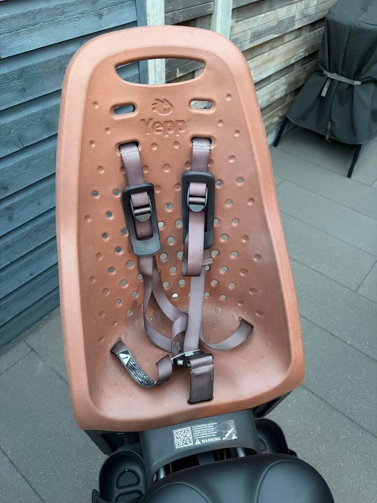 Yepp Maxi achterzitje easyfit, Fietsen en Brommers, Fietsaccessoires | Fietsstoeltjes, Ophalen of Verzenden, Zo goed als nieuw