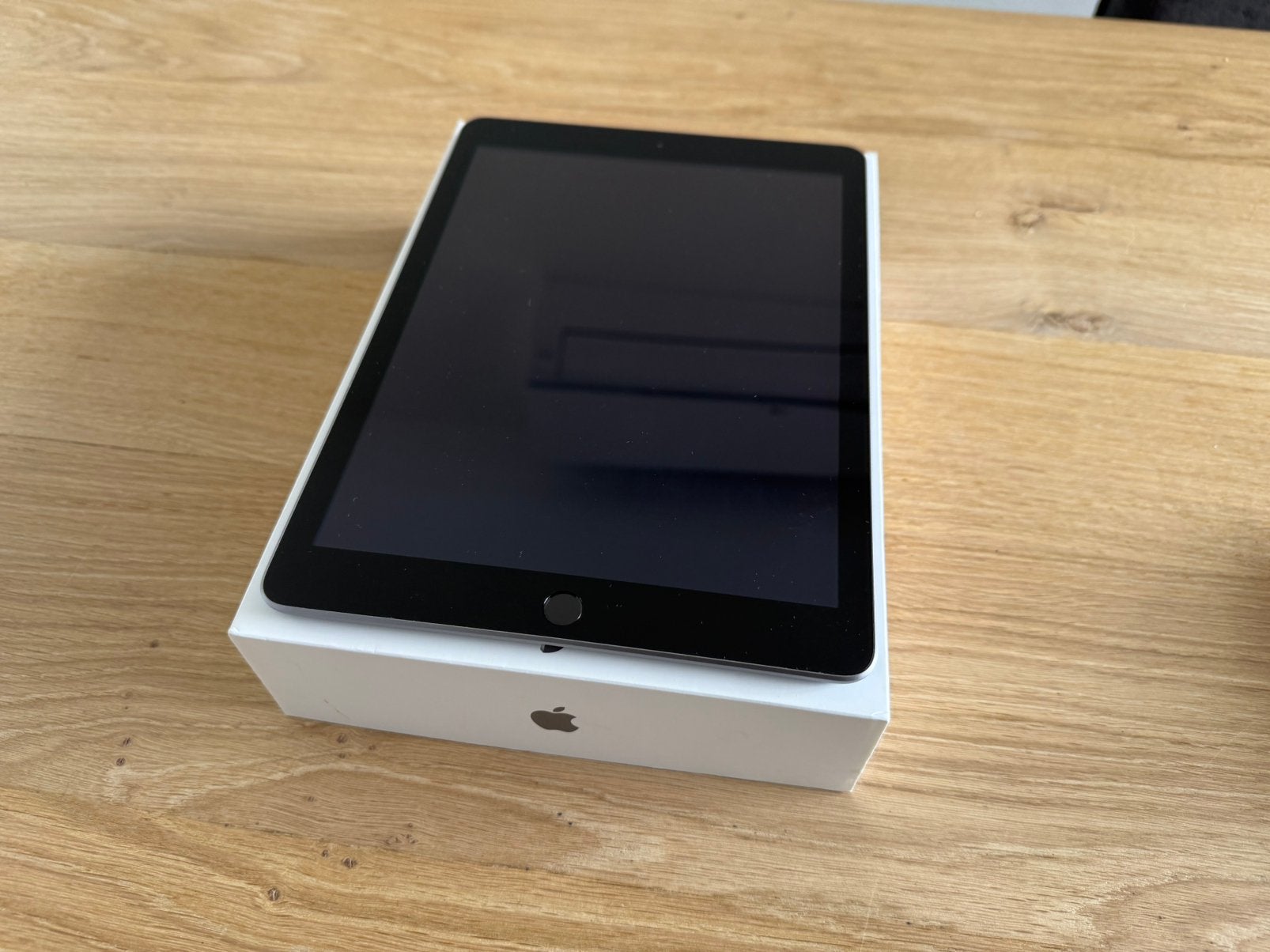 Apple Ipad A1822 5e gen 128gb Wifi, Computers en Software, Apple iPads, Gebruikt, Apple iPad, 128 GB, Grijs