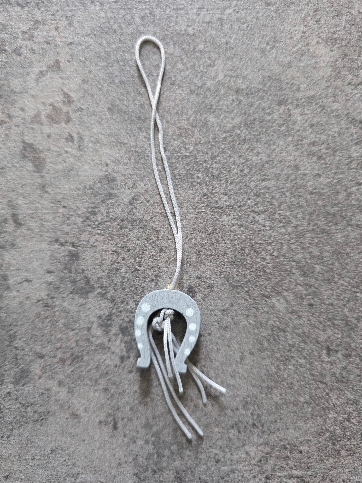 Sleutelhanger gelukshoefijzer geluk hoefijzer grijs NIEUW, Ophalen of Verzenden, Nieuw