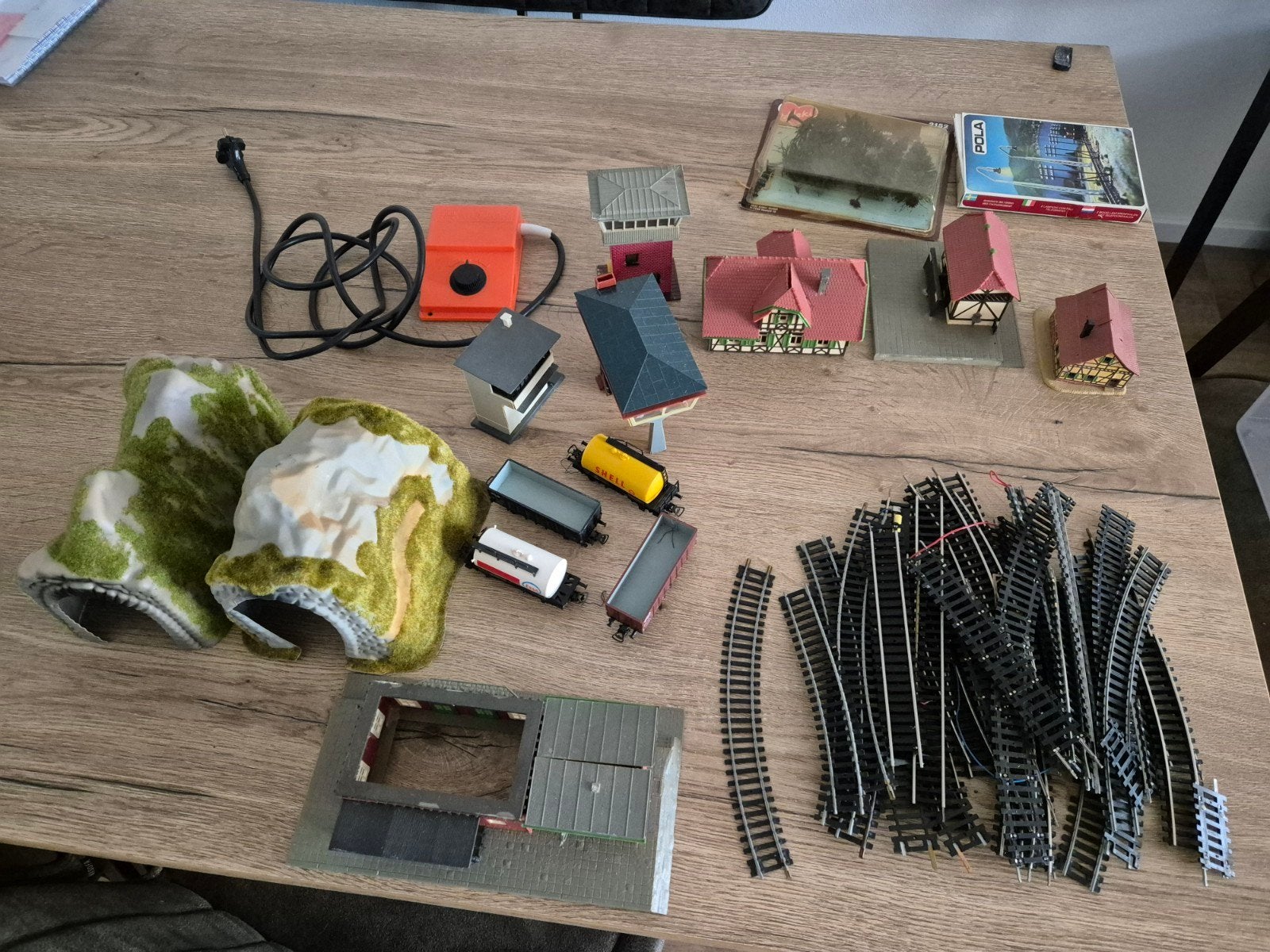 Grote partij modelspoorbaan accessoires en scenery, Hobby en Vrije tijd, Modeltreinen | H0, Ophalen of Verzenden