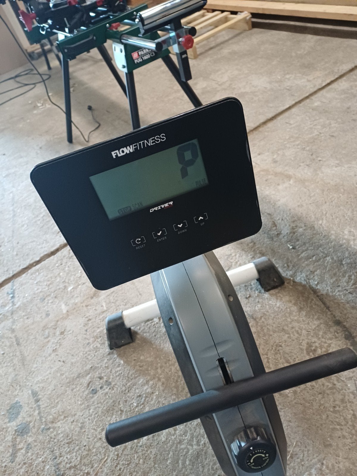 Flow Fitness Roeitrainer - Goede staat, Ophalen, Gebruikt, Metaal, Roeitrainer