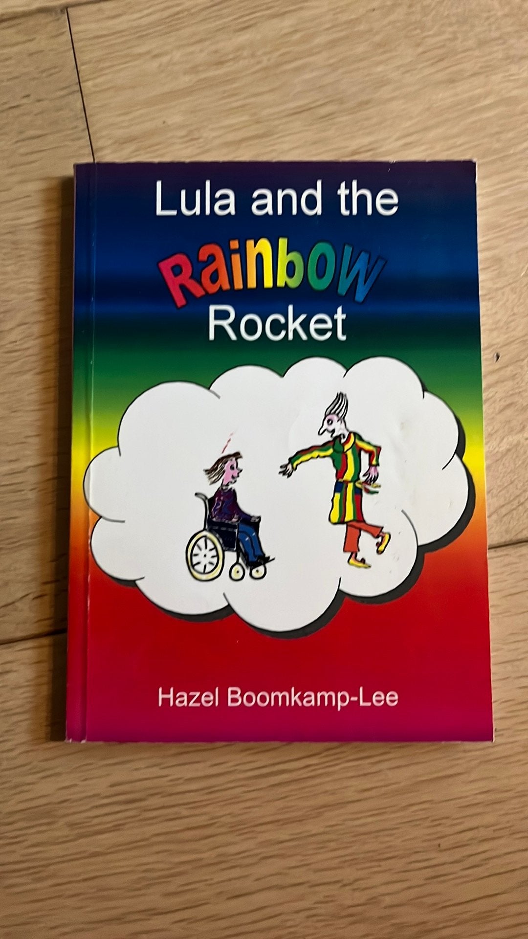 Lula and the Rainbow Rocket - Hazel Boomkamp-Lee, Fictie algemeen, H. Boomkamp-Lee, Ophalen of Verzenden, Zo goed als nieuw
