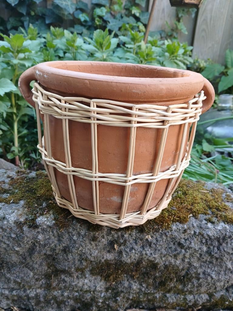 Terra pot met riet, Tuin en Terras, Bloempotten, Rond, Ophalen of Verzenden, Aardewerk, Minder dan 40 cm