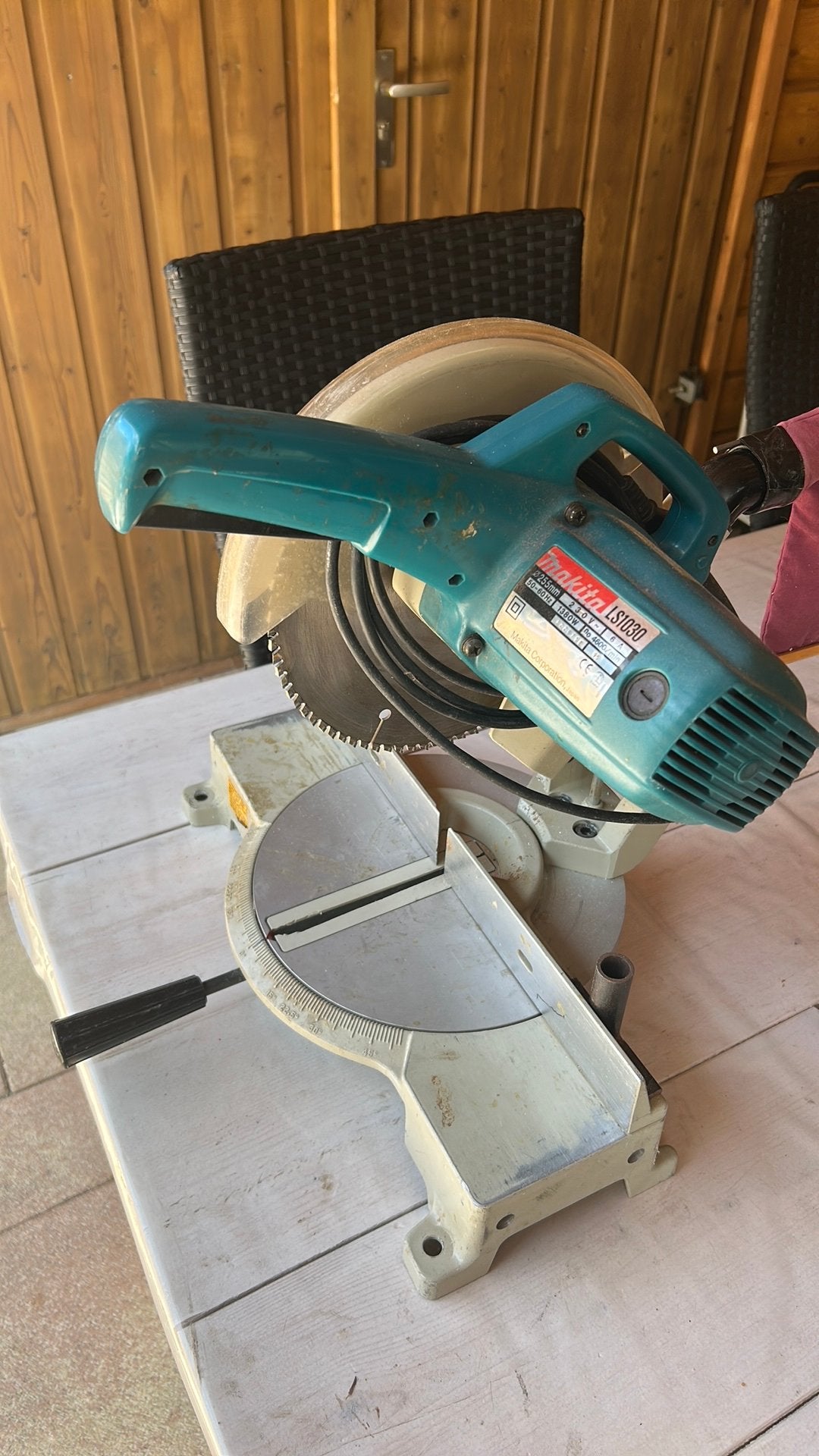 Makita afkortzaag, Ophalen, Minder dan 30 mm, Gebruikt, Afkortzaag