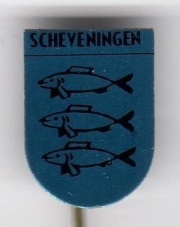 Speldje WAPEN SCHEVENINGEN 3 HARINGEN  (A8), Verzamelen, Speldjes, Pins en Buttons, Ophalen of Verzenden, Gebruikt, Overige onderwerpen