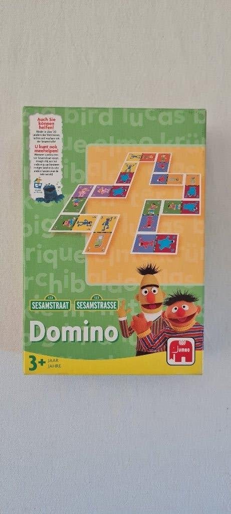 Sesamstraat domino gezelschapsspel, Jumbo, Ophalen of Verzenden, Zo goed als nieuw, Een of twee spelers