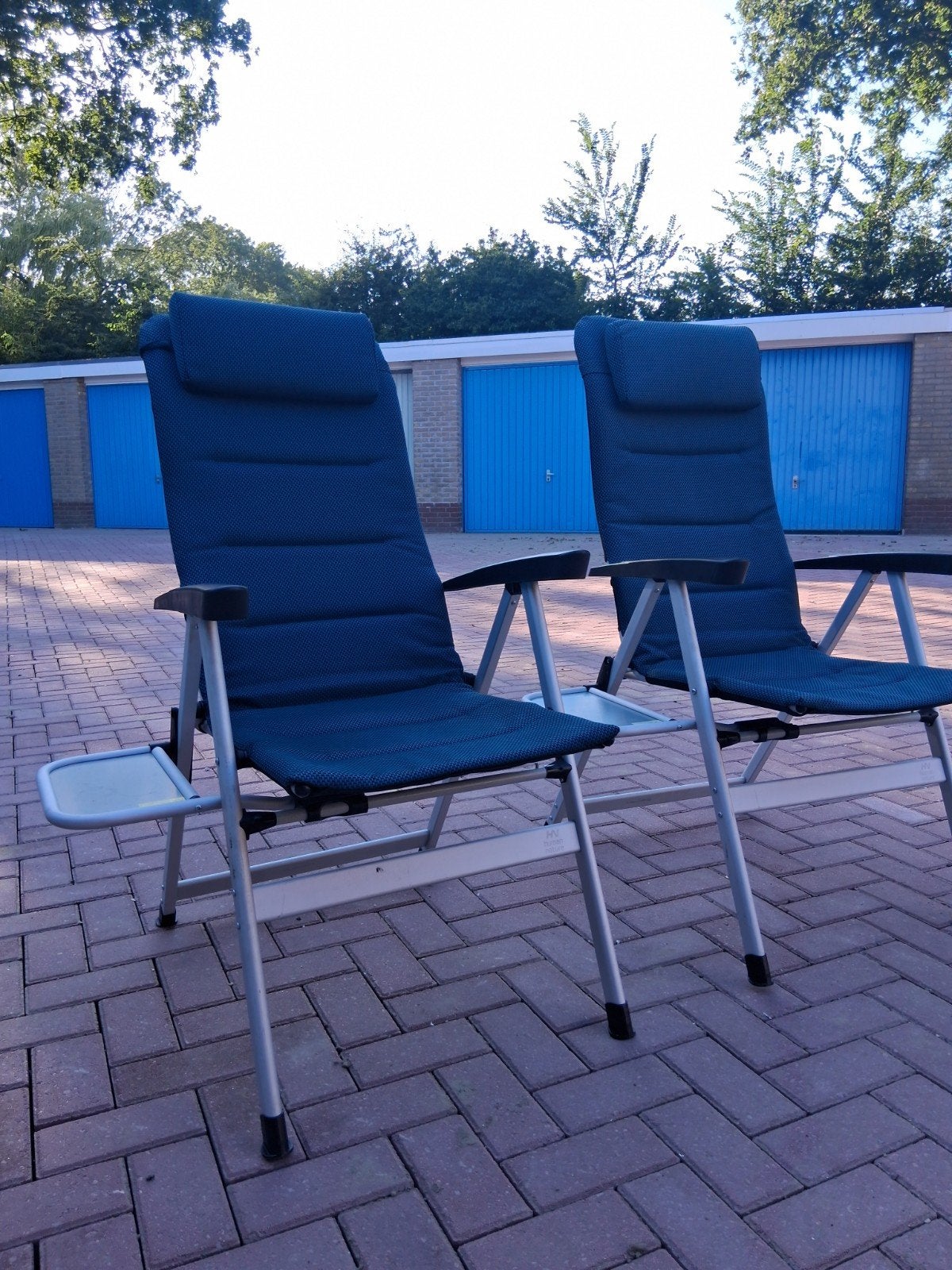 2x ANWB Human Nature campingstoel met tafeltje - Blauw, Caravans en Kamperen, Kampeermeubelen, Ophalen
