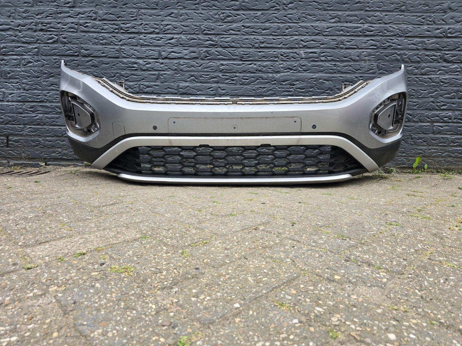 Voorbumper 6x pdc VW T-roc 2GA facelift bj 2021-2025, Auto-onderdelen, Carrosserie en Plaatwerk, Gebruikt, Wolfsburg, Ophalen of Verzenden