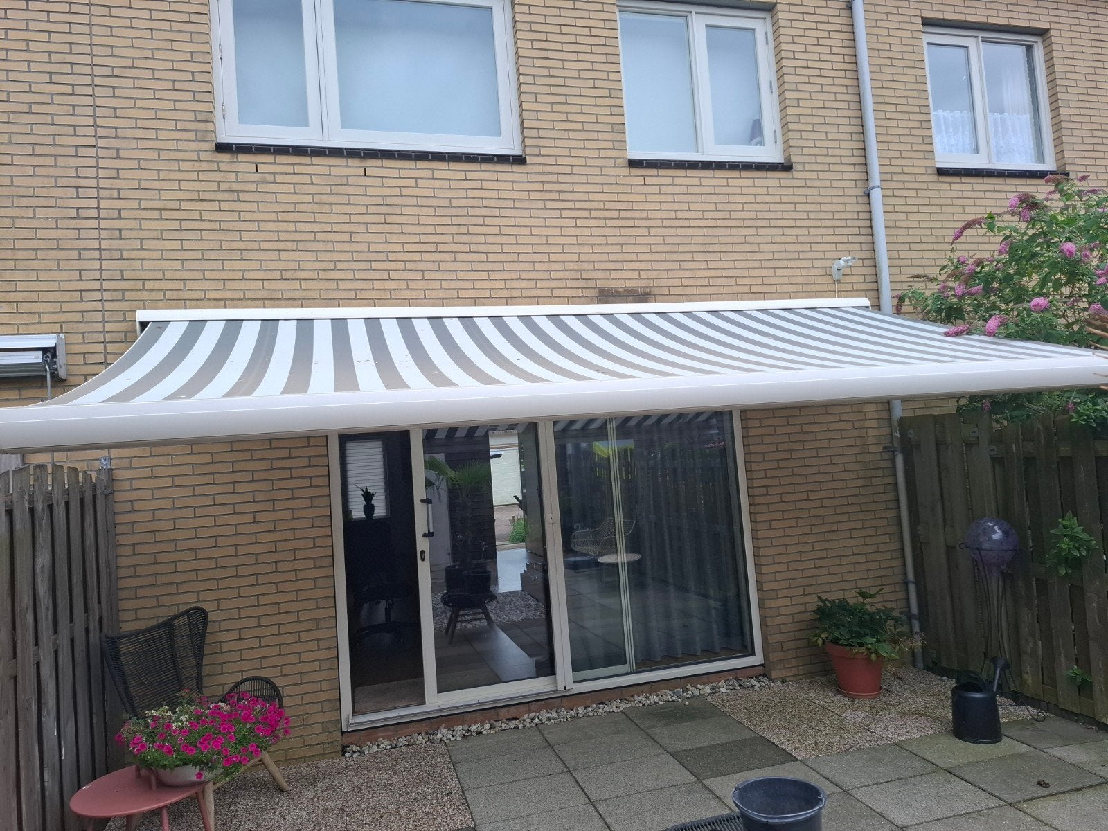 Zonnescherm elektrische, Tuin en Terras, Zonneschermen, Gebruikt, Knikarmscherm, 150 tot 300 cm, 450 cm of meer, Elektrisch, Ophalen