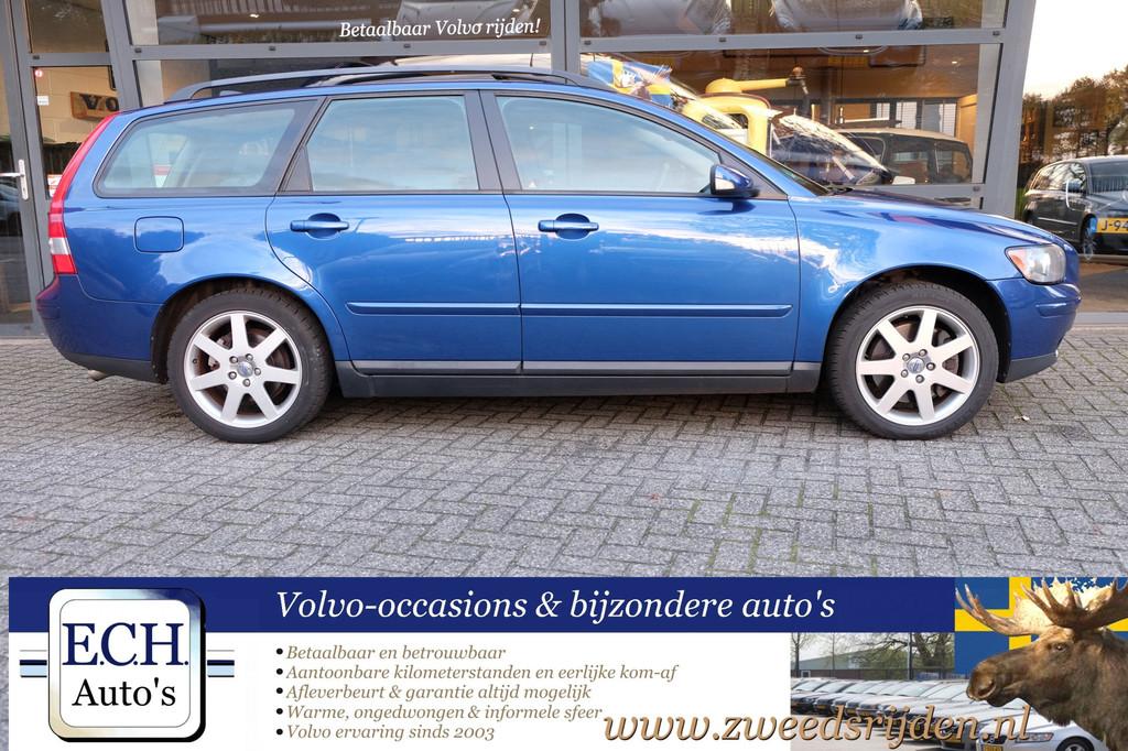 Volvo V50 2.5 T5 AWD Momentum, Schuifdak, 17inch (bj 2006), Auto's, Gebruikt, Blauw, 2521 cc, Handgeschakeld