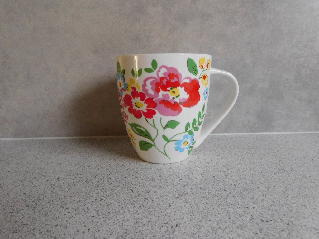 Mok 12x10 cm. Rambling Rose Queens, Huis en Inrichting, Overige merken, Ophalen of Verzenden, Zo goed als nieuw, Overige stijlen