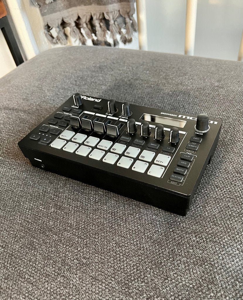 Roland MC-101, Ophalen of Verzenden, Zo goed als nieuw, Roland