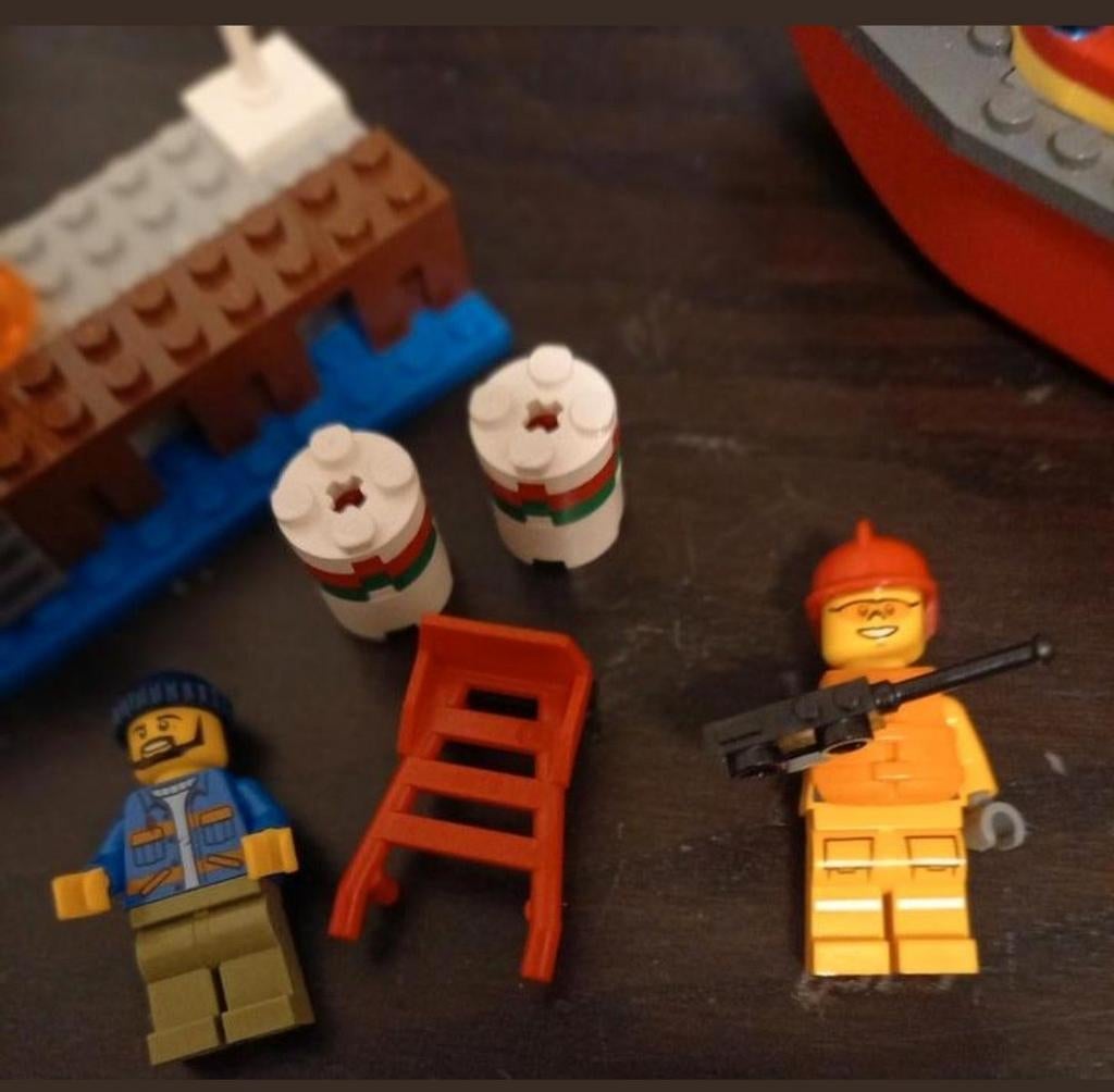 Lego City 60213 Brandweerboot - Compleet & Gedemonteerd, Kinderen en Baby's, Speelgoed | Duplo en Lego, Ophalen of Verzenden, Gebruikt