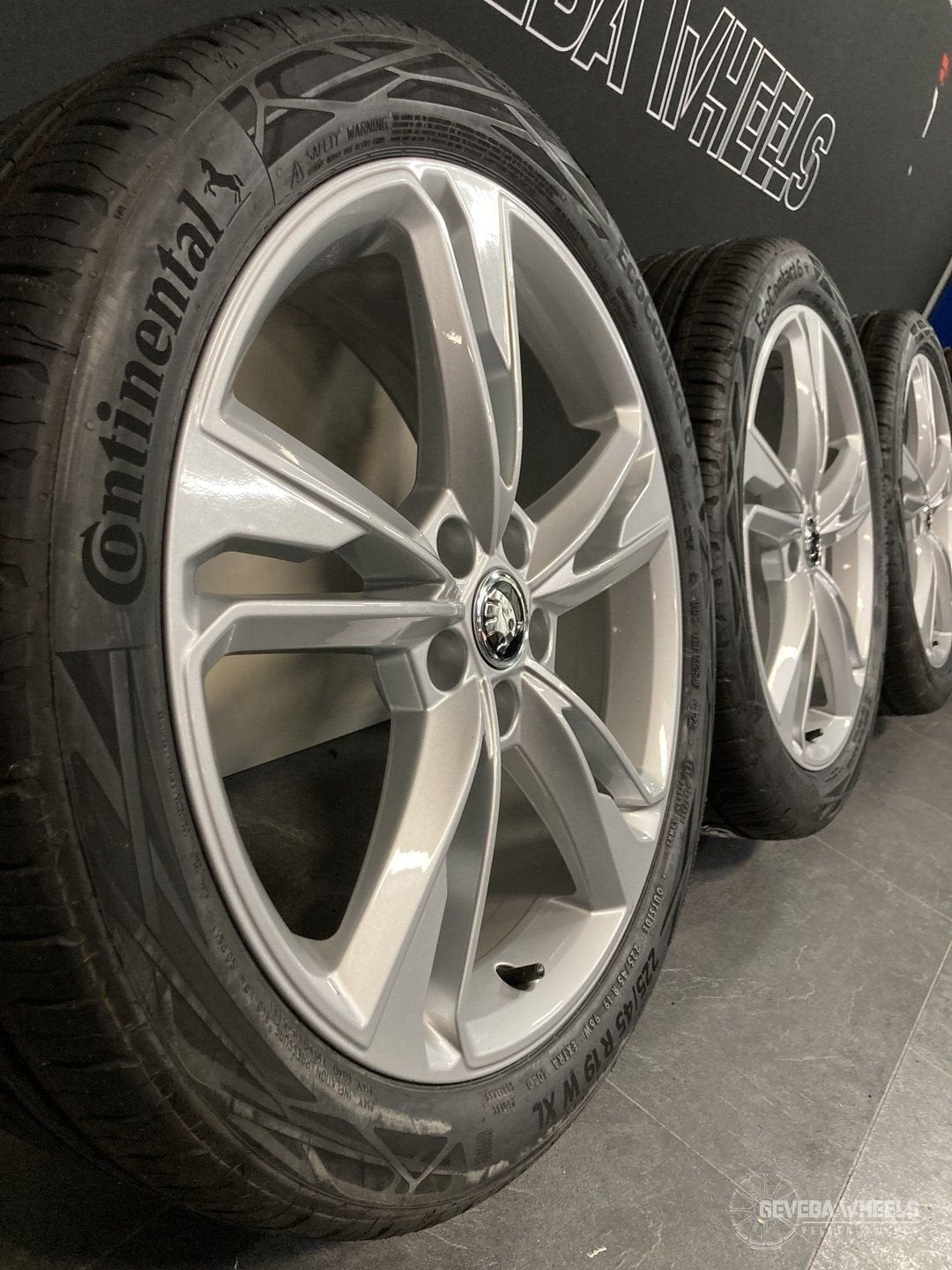 19” originele Skoda Karoq (4x4 / Seat Ateca velgen + banden, 19 inch, Gebruikt, -, -