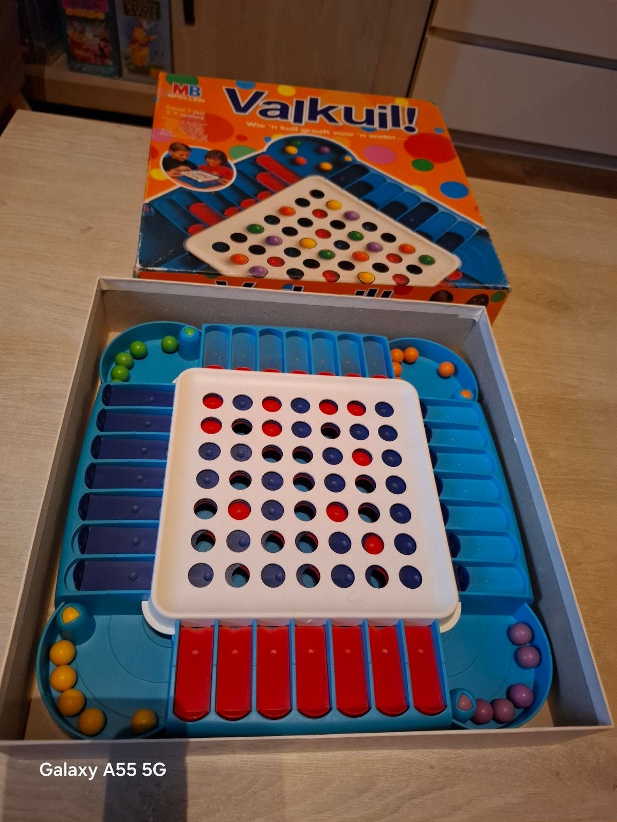 Valkuil! Bordspel van MB Spellen - Klassiek Gezinsspel, Hobby en Vrije tijd, Gezelschapsspellen | Bordspellen, Onbekend, Ophalen of Verzenden