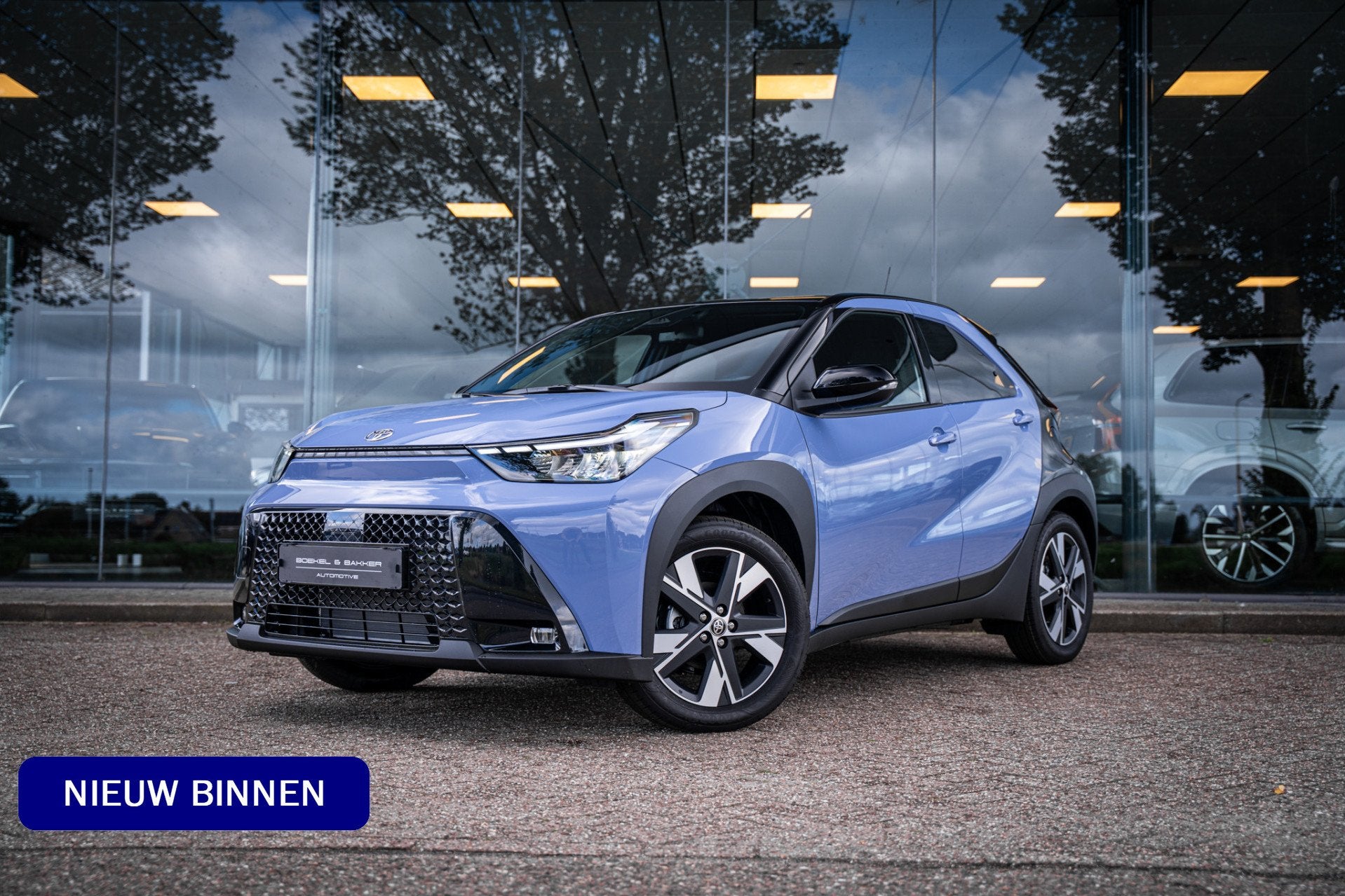 Toyota Aygo X Hybrid 115 pulse Automaat * Stoelverwarming *, Stof, Gebruikt, Zwart, Overige kleuren