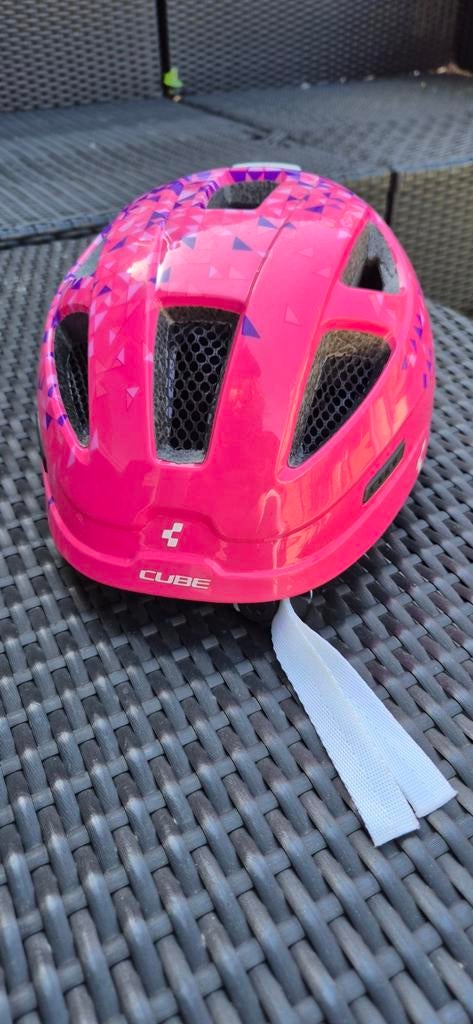 Fietshelm Cube kind. Maat 51-55 cm., Fietsen en Brommers, Fietsaccessoires | Fietshelmen, Ophalen, Zo goed als nieuw, S